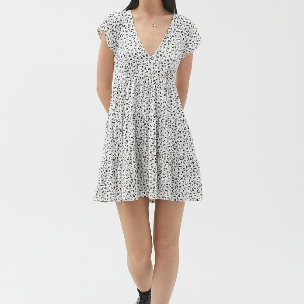 Urban Outfitters UO Julia Ruffle Mini Tiered Dress Floral White Black Medium